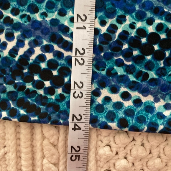 Chaus Blue and White Wrap Women's Sleeveless Blouse - Picture 7 of 8